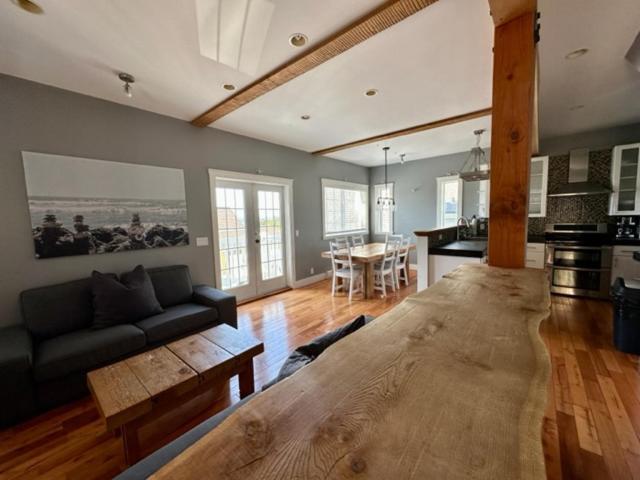 Surfs Inn Guesthouse & Cottages 우크루렛 외부 사진