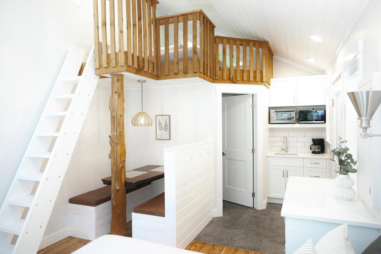 Surfs Inn Guesthouse & Cottages 우크루렛 객실 사진