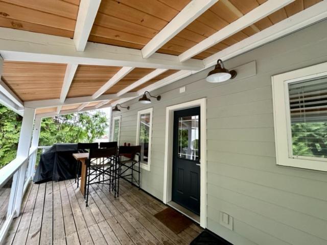 Surfs Inn Guesthouse & Cottages 우크루렛 외부 사진